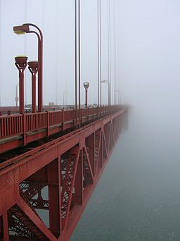 256px-morning_fog_at_ggb